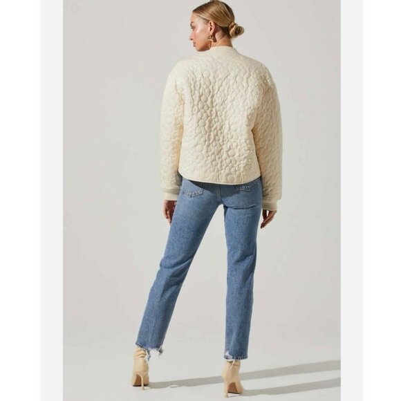 NWOT ASTR The Label Zenni Quilted Floral Jacket Cream XS Snap Front Lightweight - Picture 7 of 9
